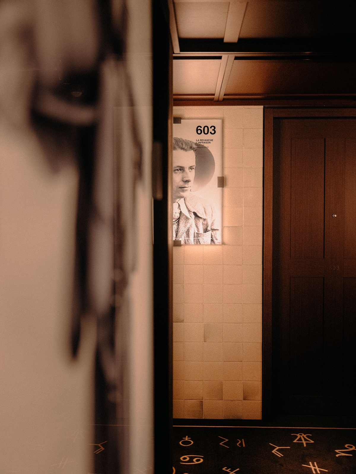 the story of Manfred Haler in the corridor of the hotel Maison Haler