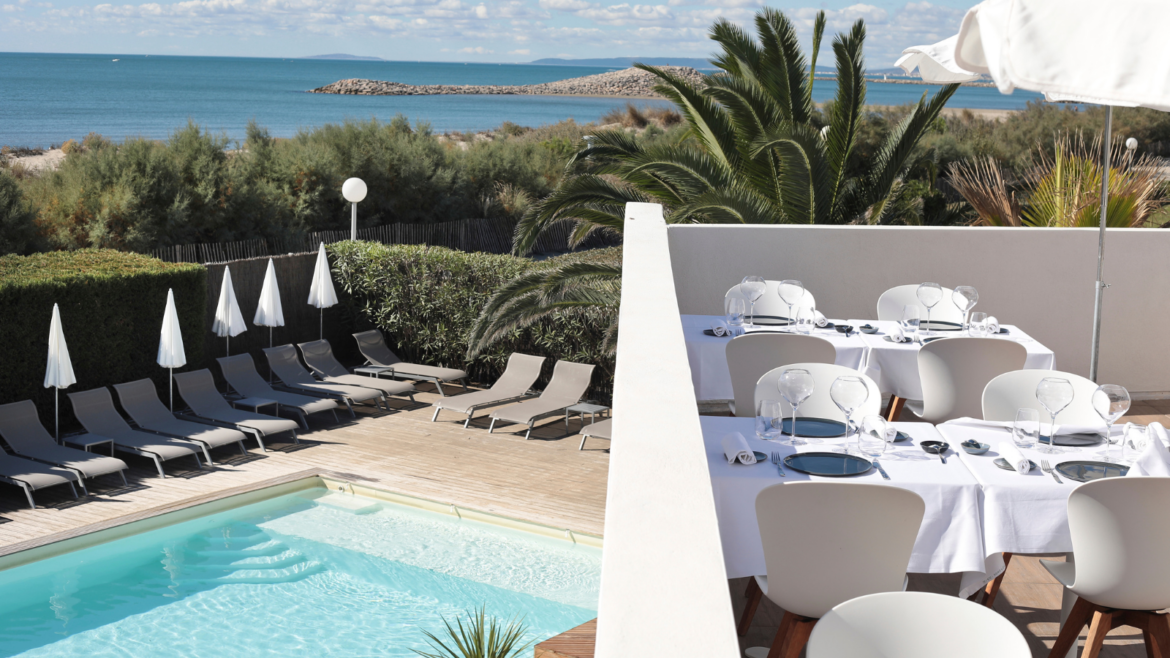Balcony and pool area with BoConcept furniture