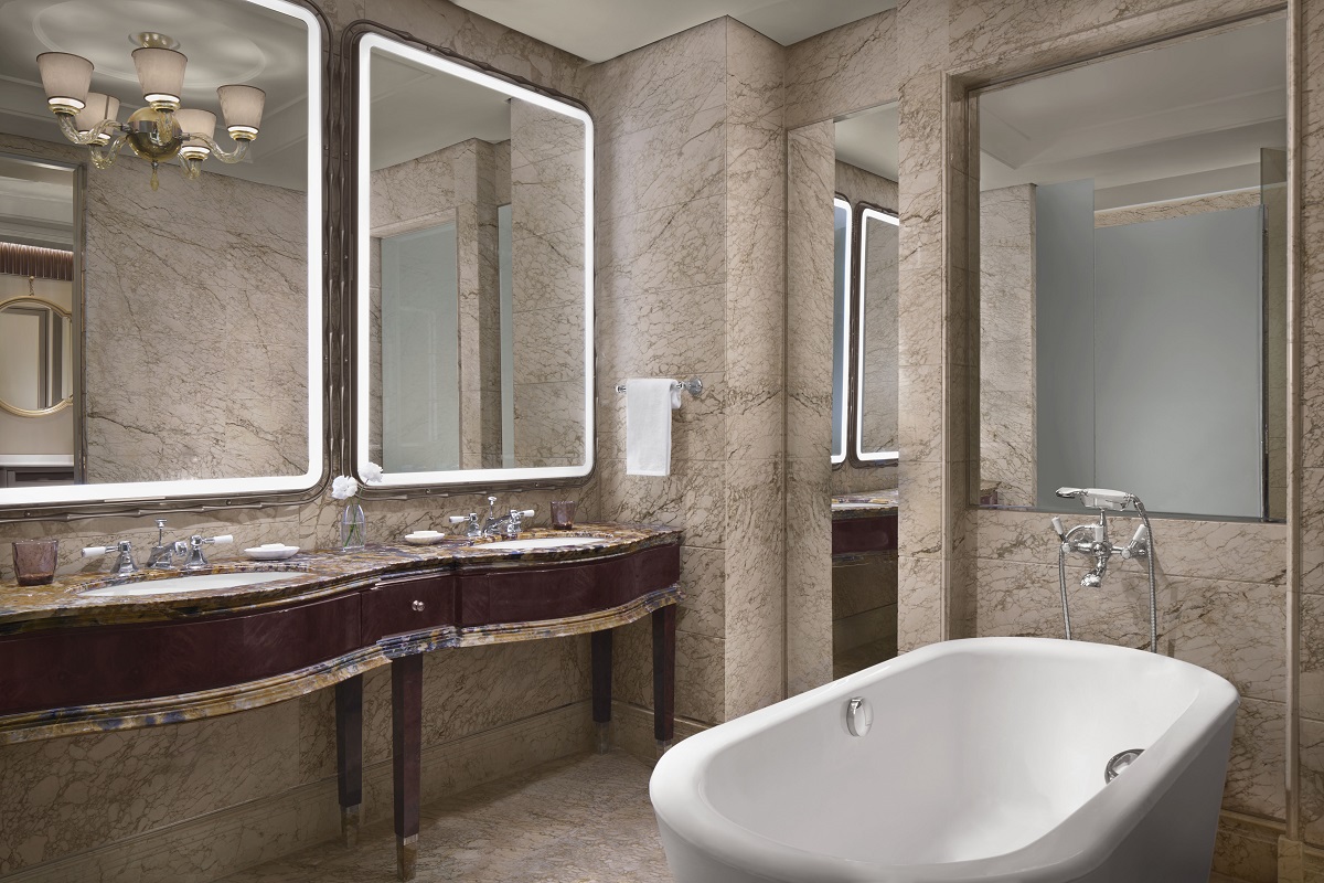 freestanding central bath in Penthouse Botanic suite at St Regis Singapore