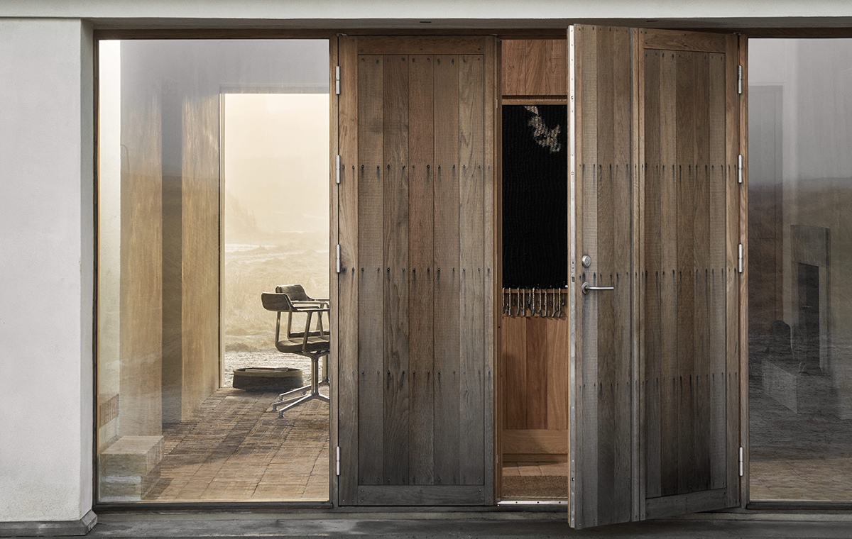 view through glass windows into Vipp-coldhawaii-