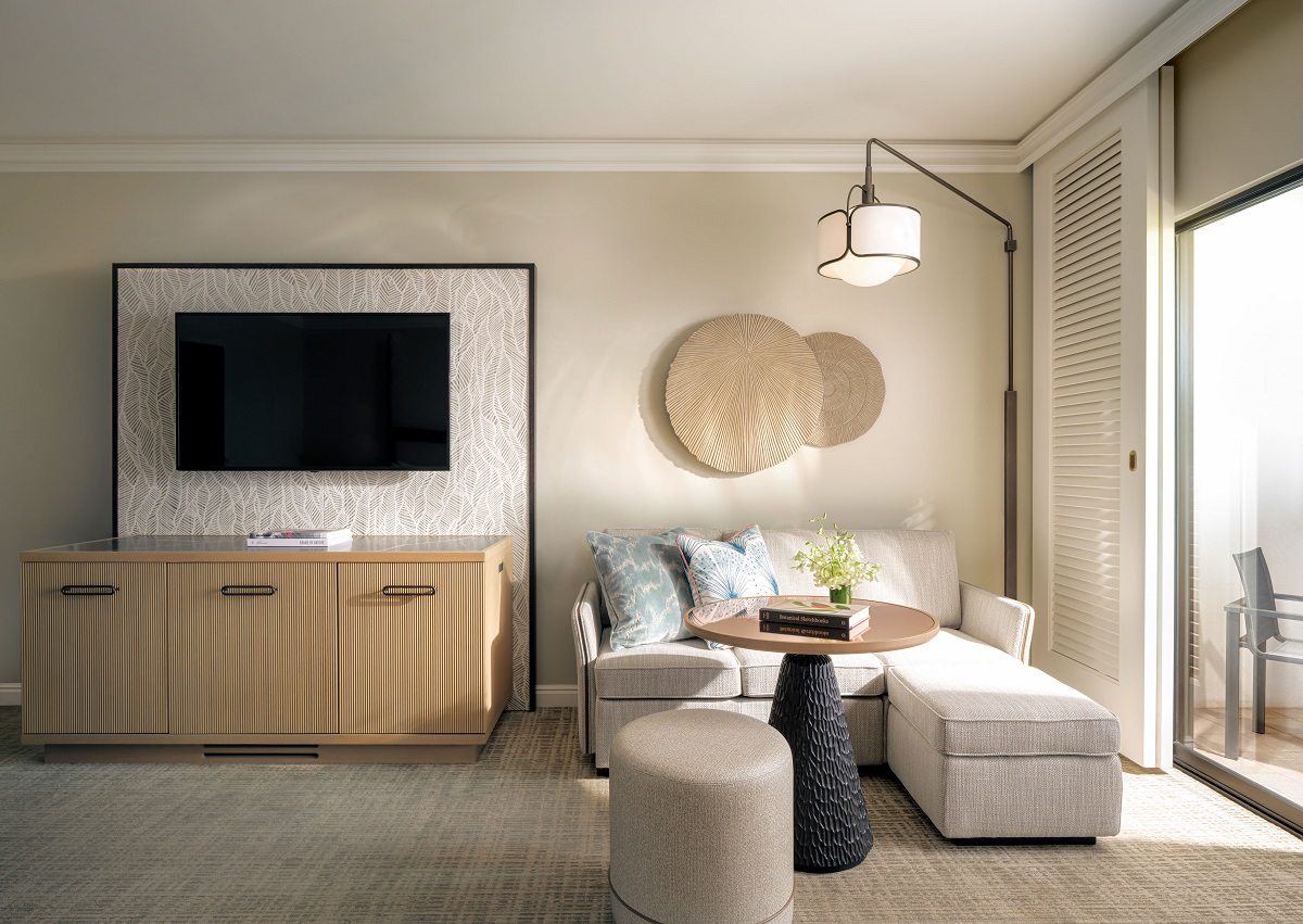 relaxed seating and lighting in guestroom at Fairmont Orchid