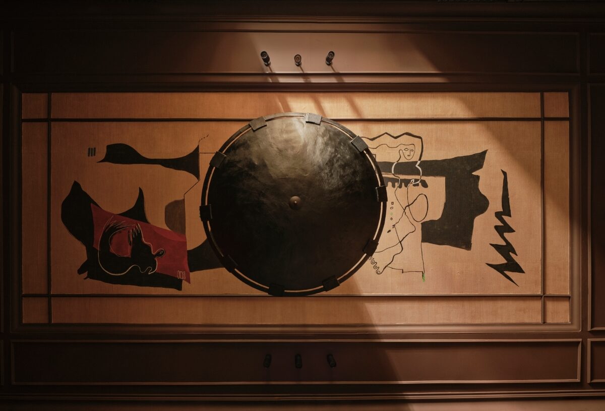a painted dialogue between Roksanda and two studios (Faeger and 109), drawing on the 2012 Met exhibition Schiaparelli and Prada: Impossible Conversations. 
