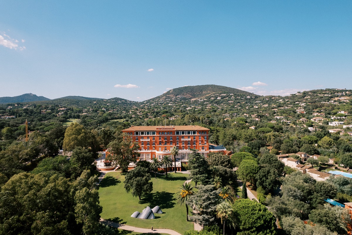 aerial image of front facade of Le Beauvallon