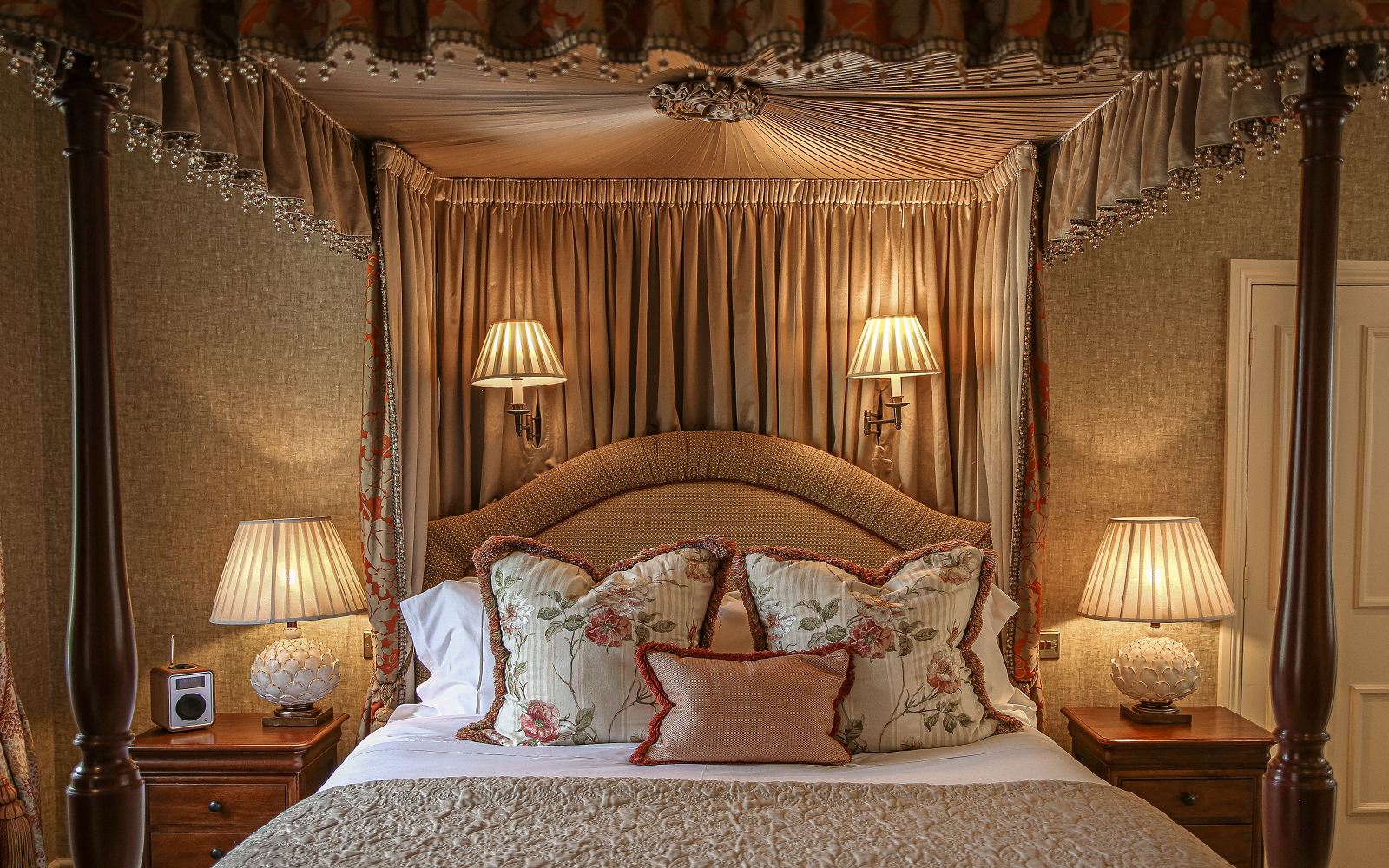 canopied four poster bed in Lucknam Park hotel