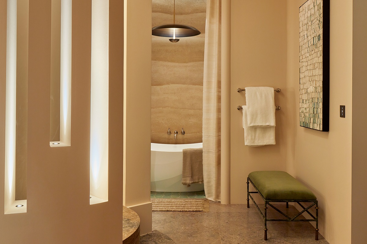 WOWhouse 2025 House of Rohl Primary Bathroom by 15o8 London_