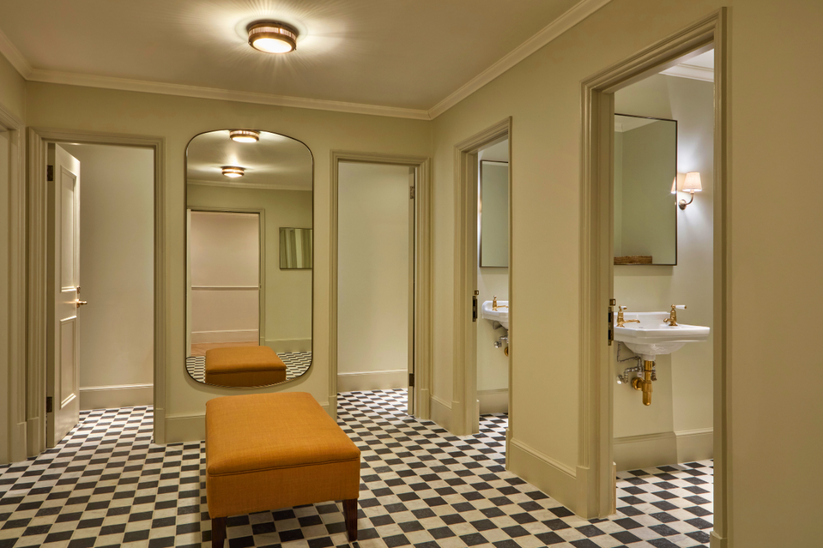 A Miiro signature, all our hotels come with a dedicated Refresh Room. Designed for use before check-in and after check-out, they include stylish changing rooms, showers, toiletries, and charging points. Stop by to freshen up if your room isn’t ready yet, safely store luggage so that you can go exploring, or make preparations for a late flight. Our Refresh Room is the perfect recharge point for those in meetings, in transit, or simply in need of a space to relax and prepare for the day ahead.