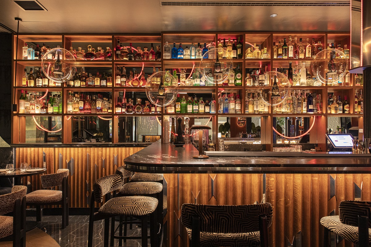 curved bar in Roostiq Bar Madrid