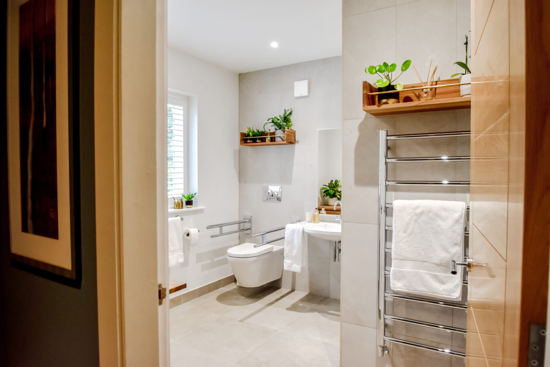 For designer Becky Storey, her studio focuses on accessibility for all, regardless of age or physical abilities. Here shows a recent project by Storey Interiors: a stylish yet functional wetroom space designed for positive and healthy ageing. Image credit: Storey Interiors.