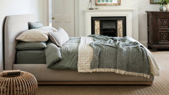 Naturalmat Halstock narrow bed in soft neautral tones