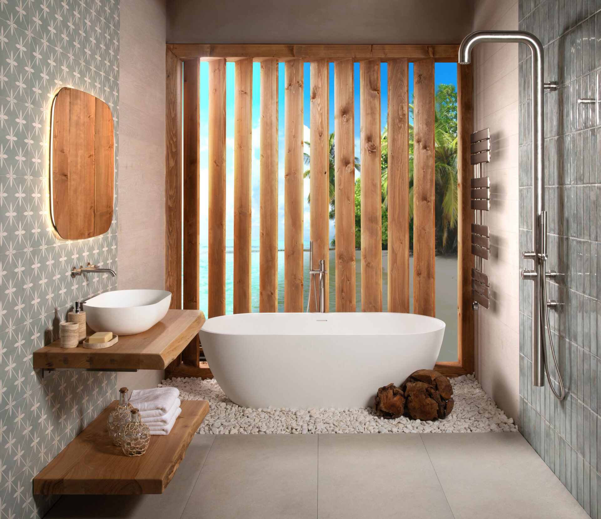 Bathroom with BAGNODESIGN Beach House stainless steel appliances