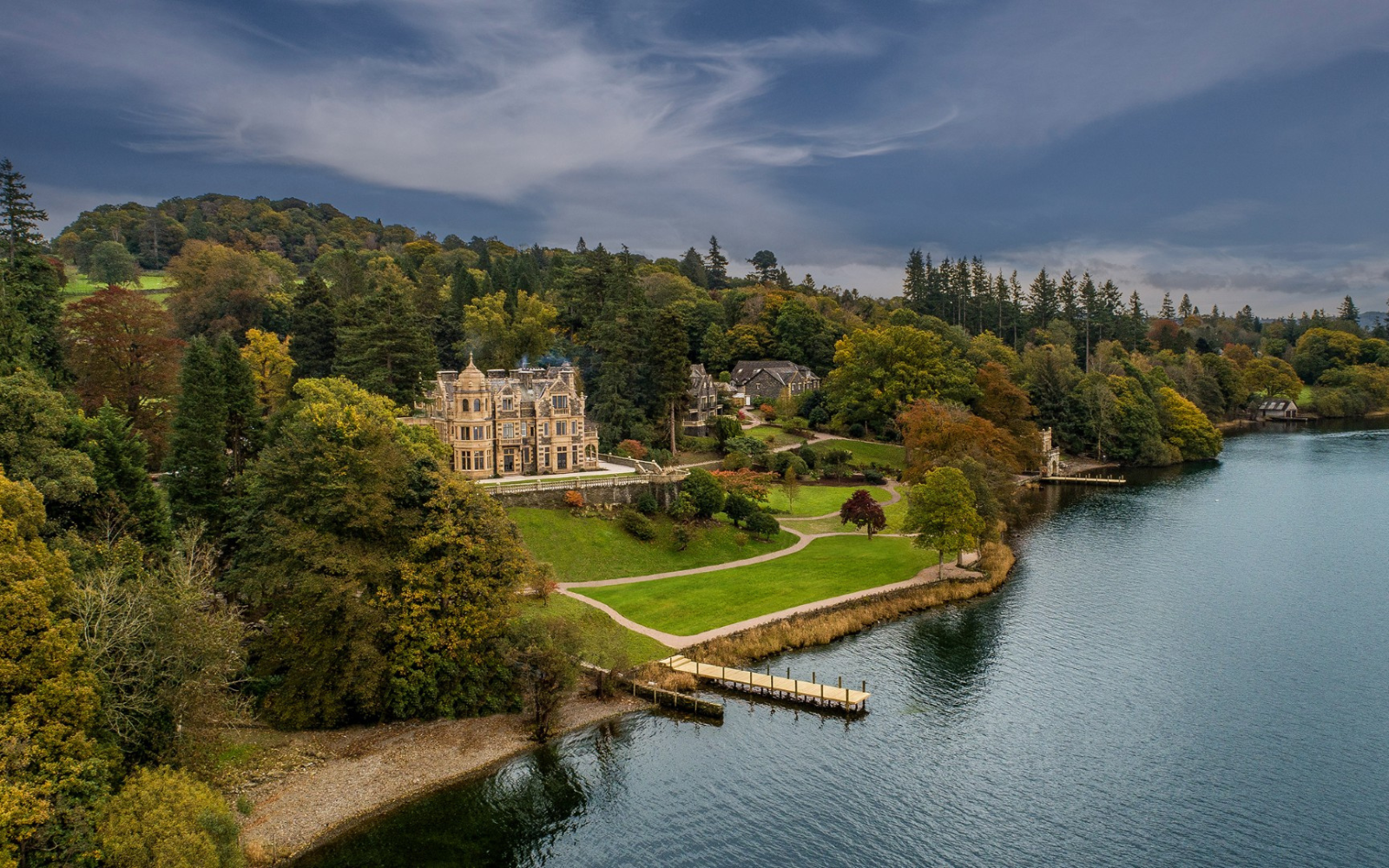 Langdale Chase Hotel overlooking Lake Windermere in the Lake District