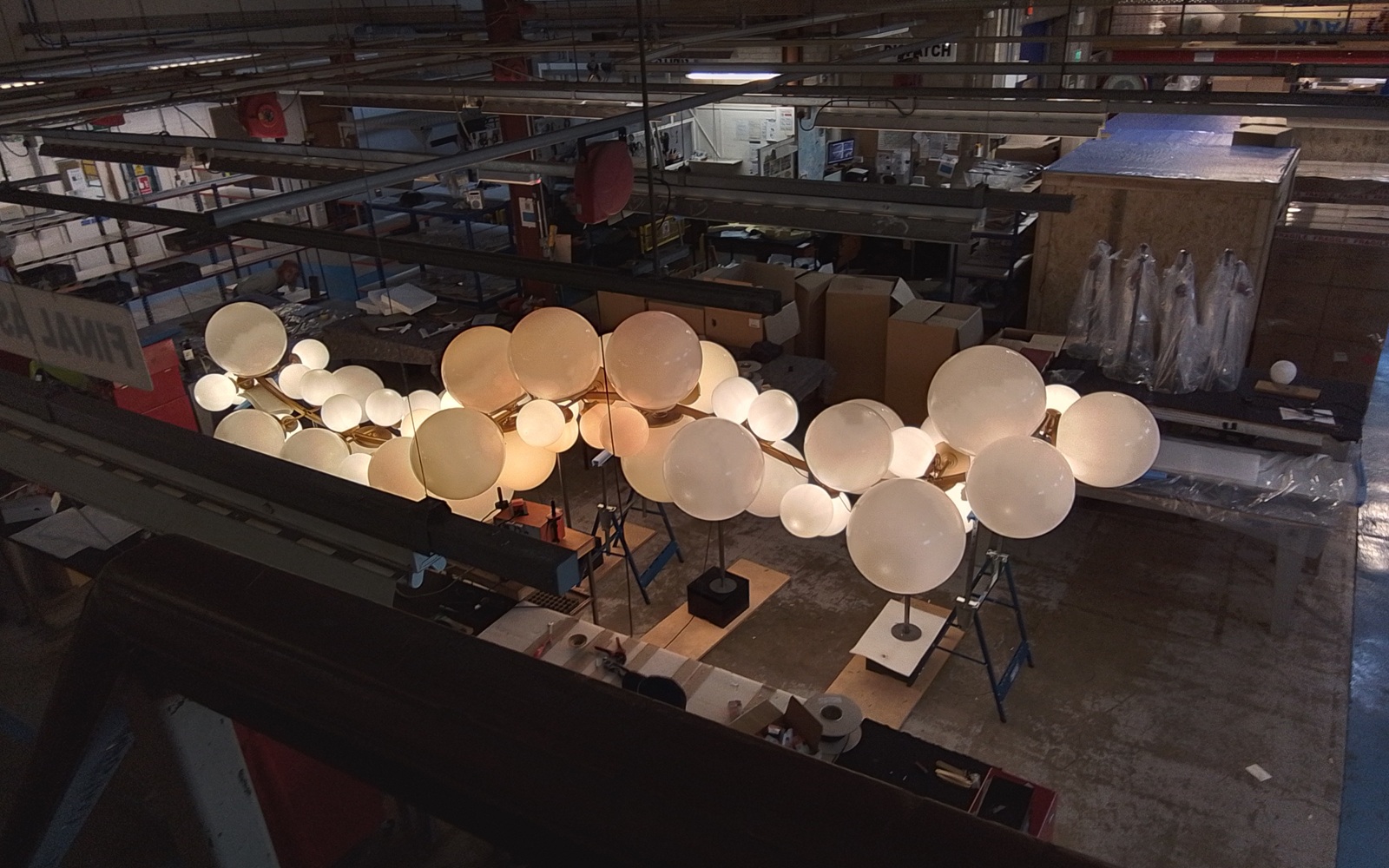 Northern Lights 'steam' light made of 60-