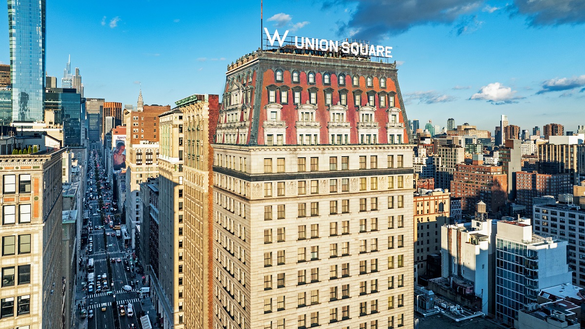 exterior facade W New York Union Square