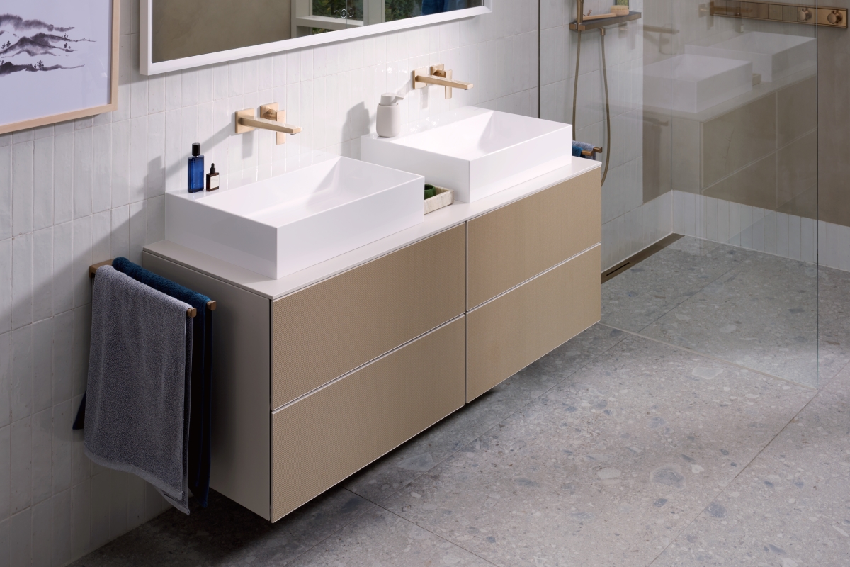 As bathrooms evolve into spaces of warmth and retreat, hansgrohe brings a new texture into play with Xevolos E, the first bathroom furniture line featuring textile fronts.The tactile surfaces add softness and comfort, while other options in wood décor, glass, or ceramic broaden the design scope. Combined with body and console finishes in matt white, sand beige, or slate grey, the collection allows countless individual combinations.