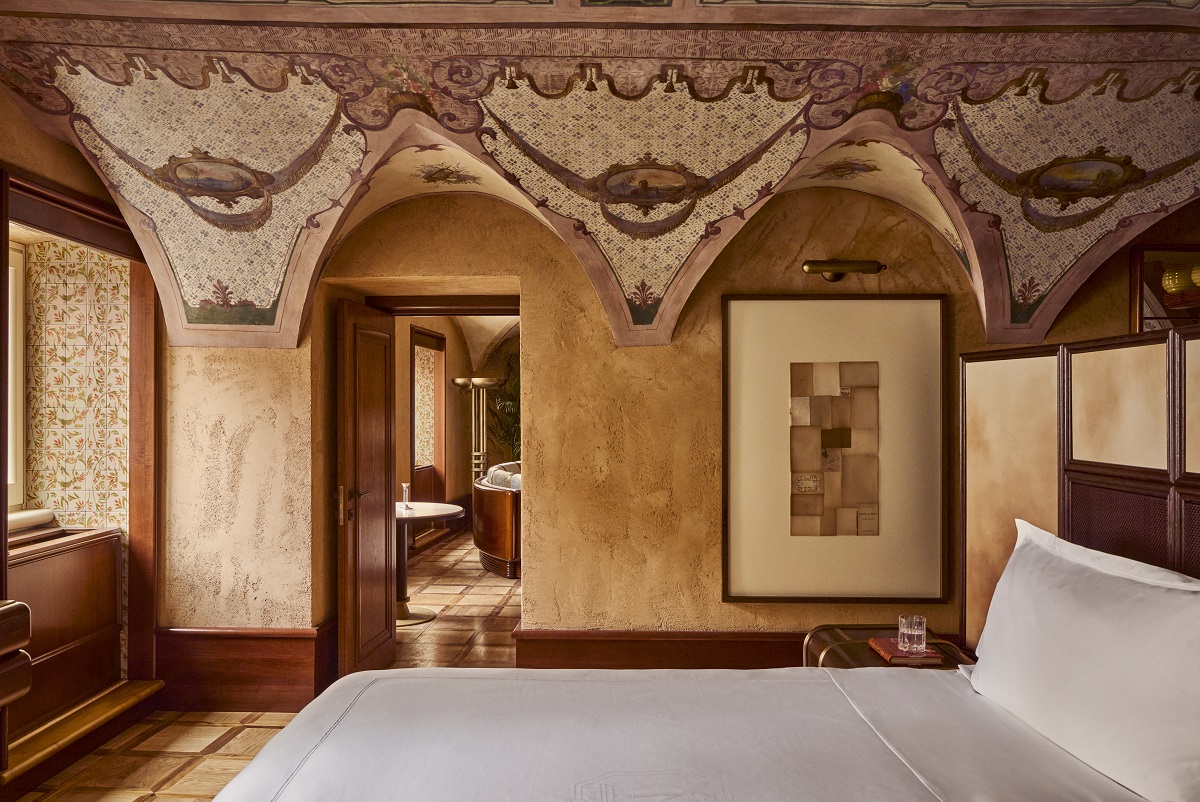 vaulted and painted ceiling in Stendhal Suite in Orient Express Minerva Rome