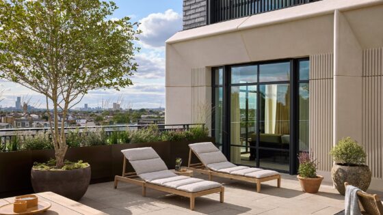 Six_Senses_London_Notting_Hill_Suite_Terrace_Loungers