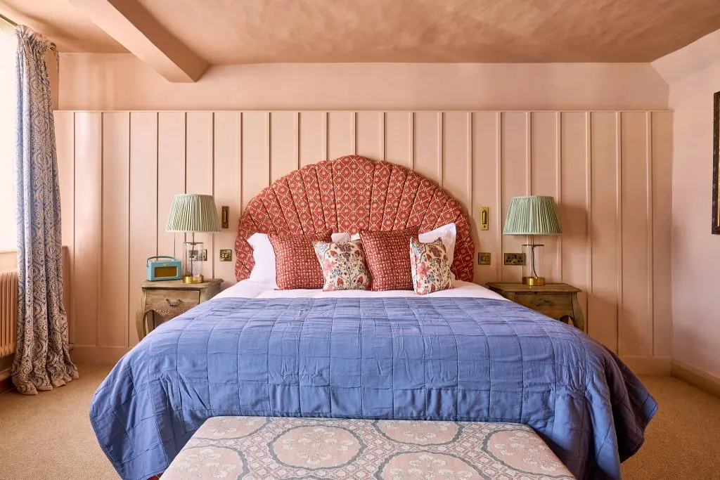 Accessible bedroom at White Horse Inn, Dorking 