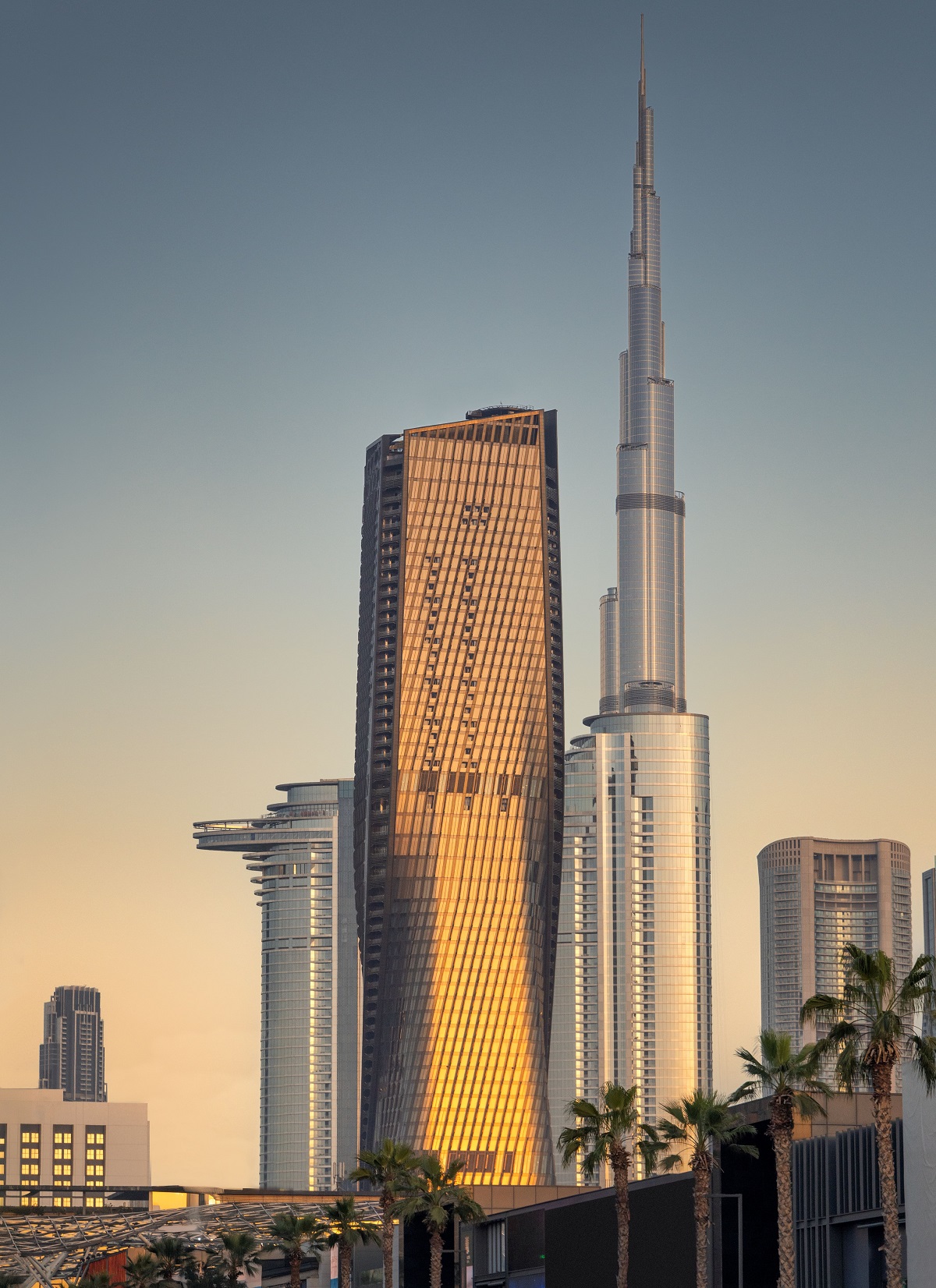 Dubai skyline and Exterior_Mandarin Oriental Downtown, Dubai