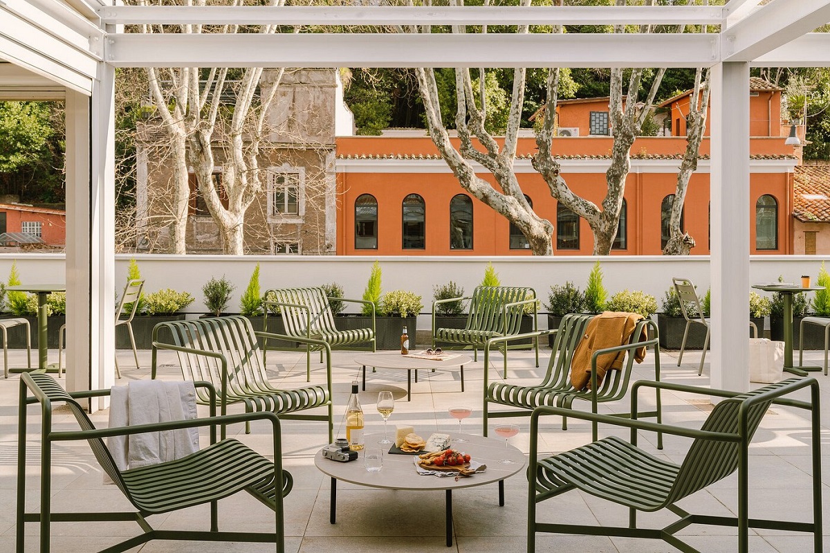 relaxed outdoor seating on terrace at Bob W Rome