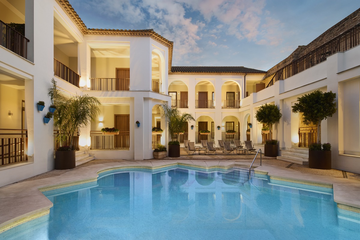 swimming pool in central courtyard-NH Collection Palacio de Córdoba –