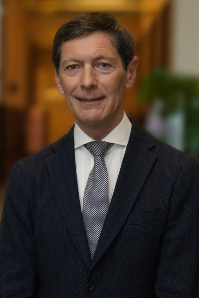 Luc Delafosse headshot