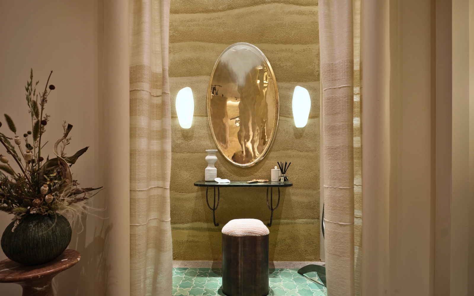 1508 London x House of Rohl Principal Bathroom