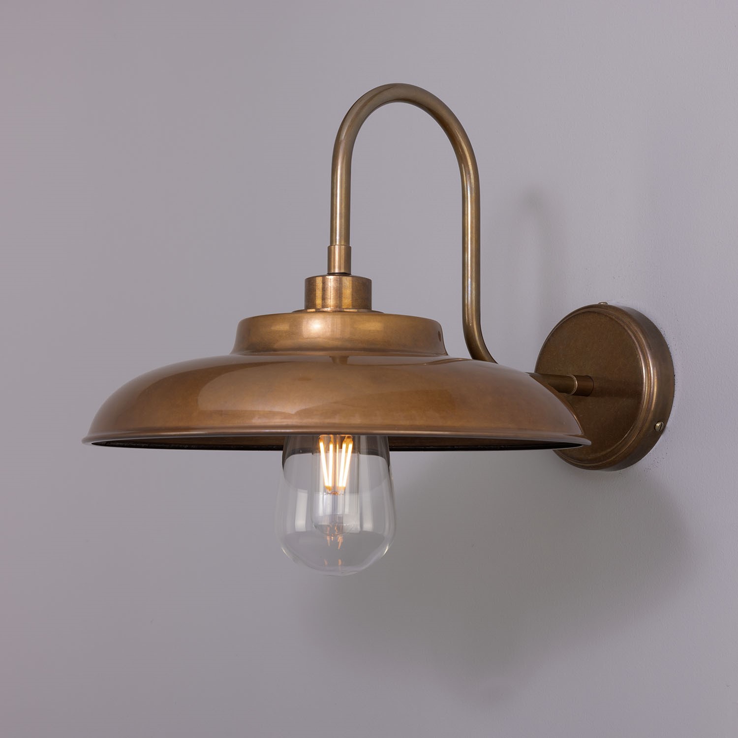 Darya swan neck wall light - @tomasborza