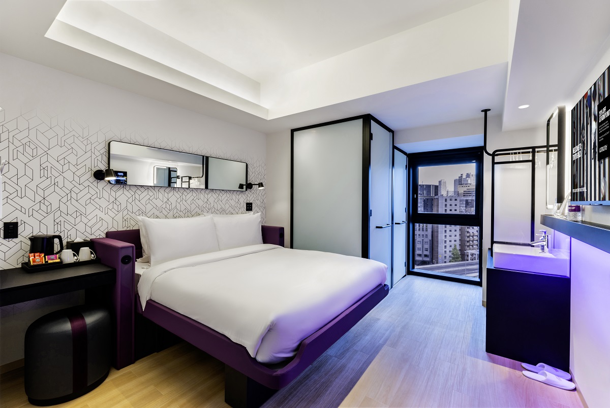 YOTEL Tokyo guestroom