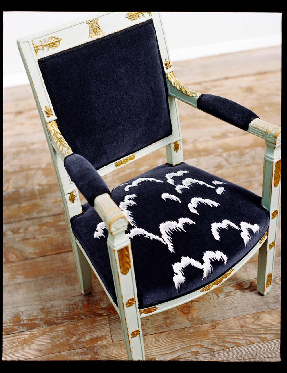 Dedar's expanded the Versi Liberi collection