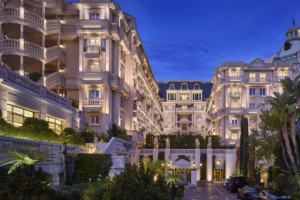 Hotel Metropole Monte-Carlo - evening view of hotel facade