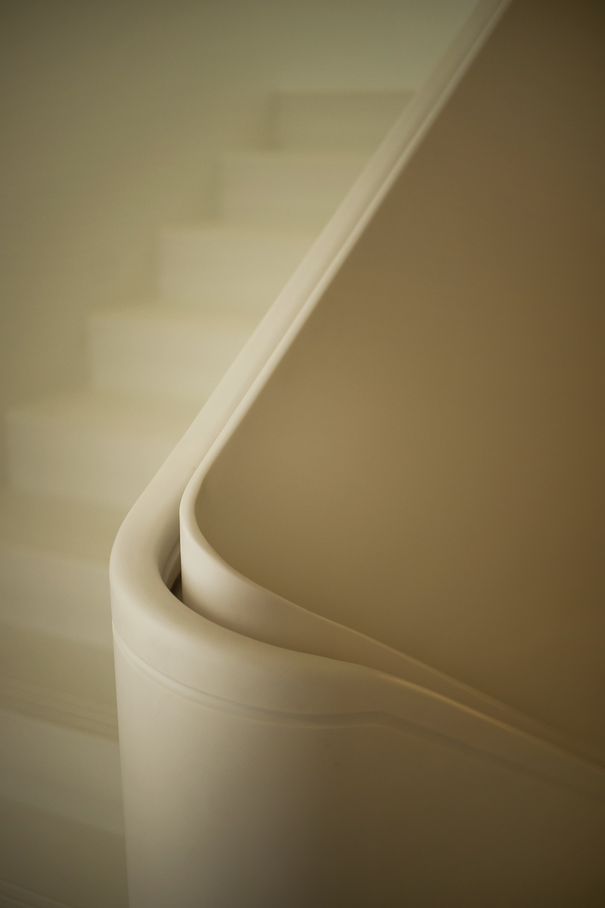 morea house curved staircase detail