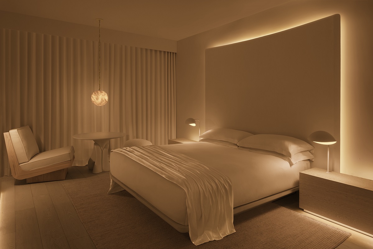 Guest Room at PUBLIC West Hollywood - Photo