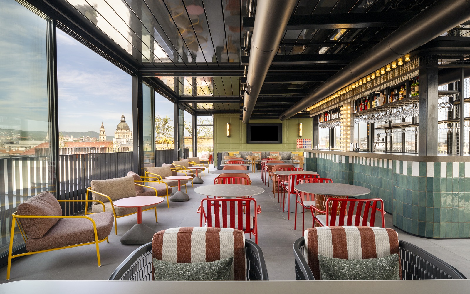 roof terrace - Moxy_Budapest_Dowtown_Opening_May_2026_
