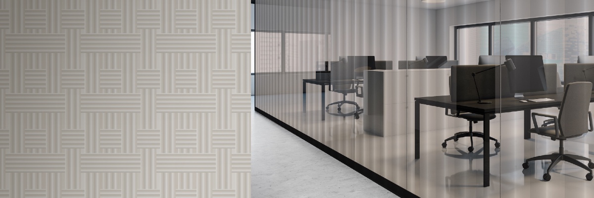 Newmor, The Reflection Room, Labyrinth with Ripple window film by Elise Luttik