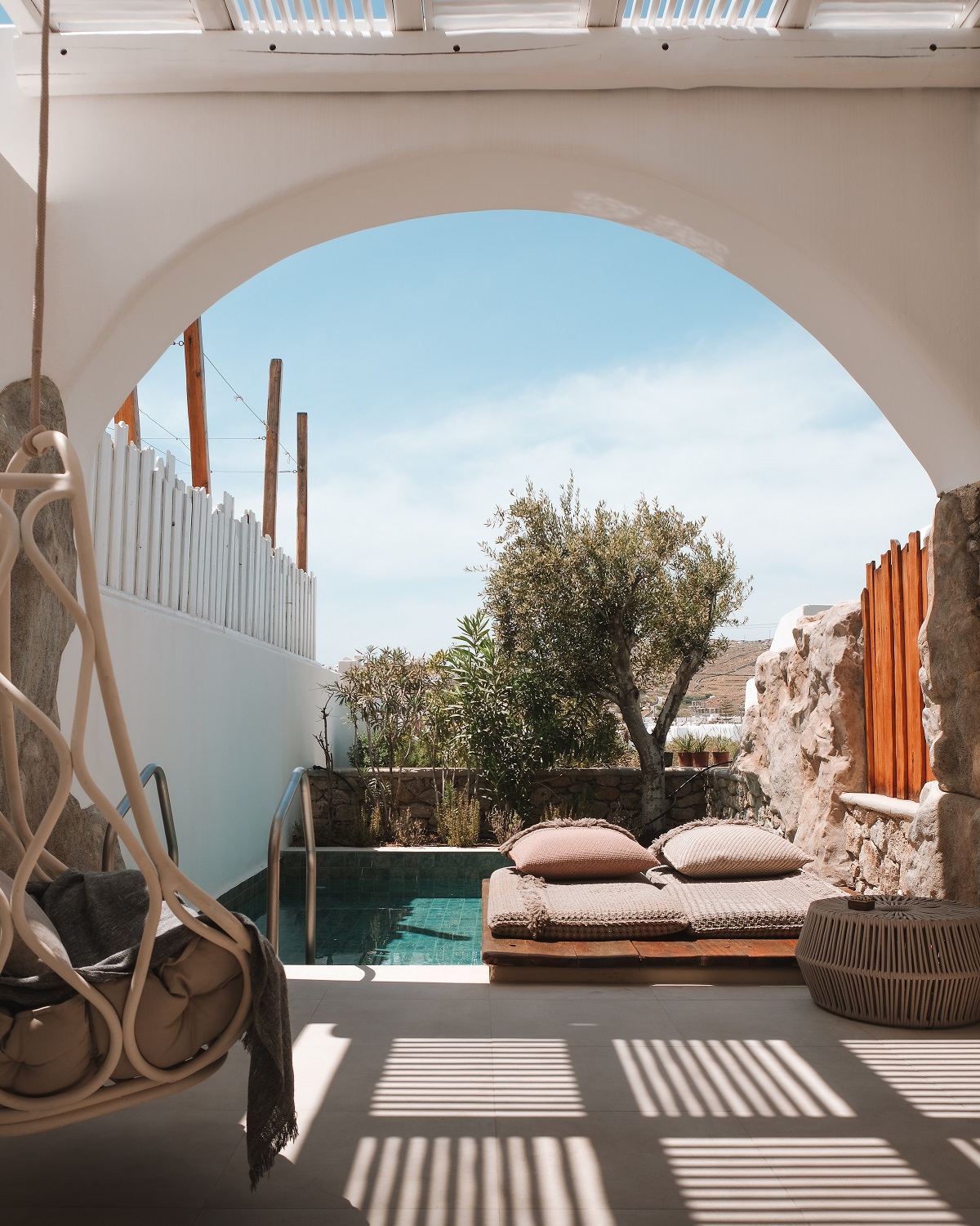 outdoor terrace with private pool and sunloungers Kove Hotel & Spa Mykonos