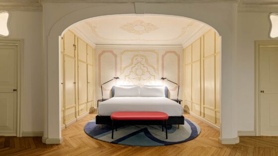 Room Mate Hotels Palazzo dei Fiori. Located between Piazza San Marco and the Ponte dell’Accademia