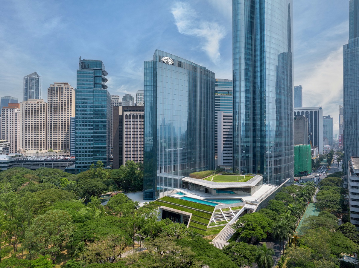 Mandarin Oriental Manila - makati-hotel-exterior-garden 