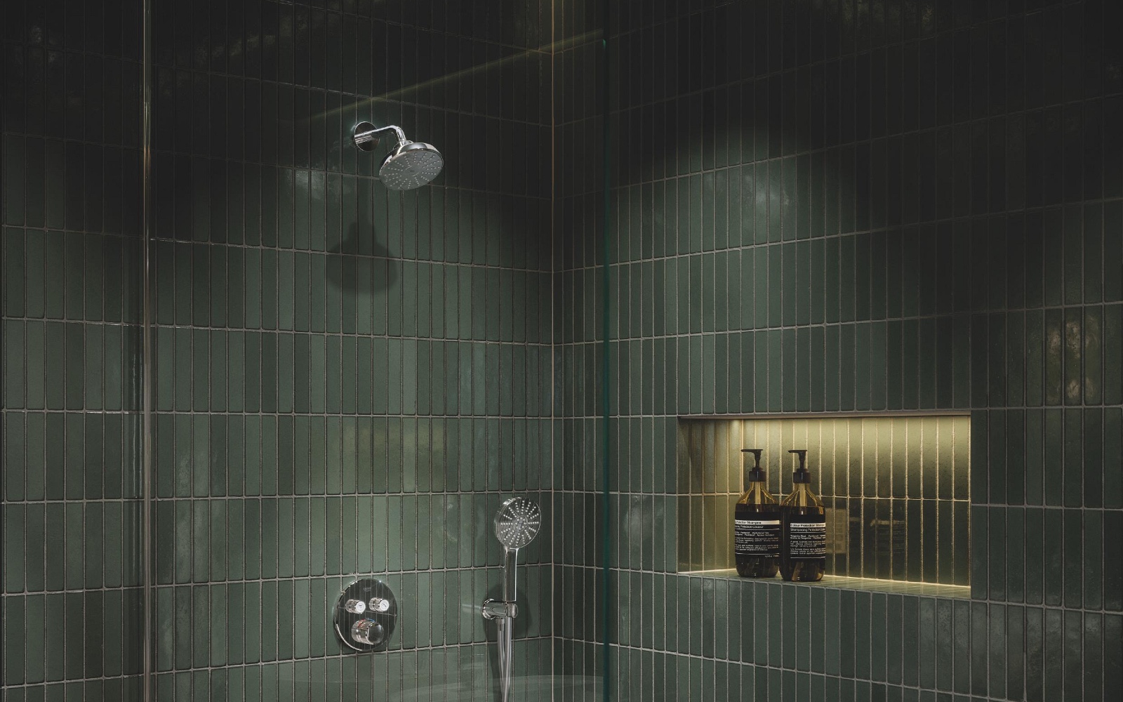 GROHE Euphoria 120 hand shower with Aqua Booster technology