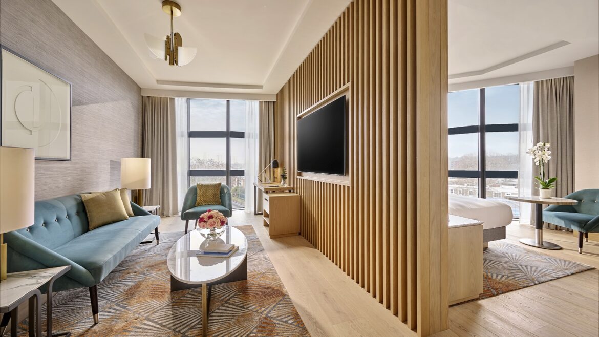 ulster carpets in Hyatt-Regency-London-Olympia-Regency-Executive-Suite-3