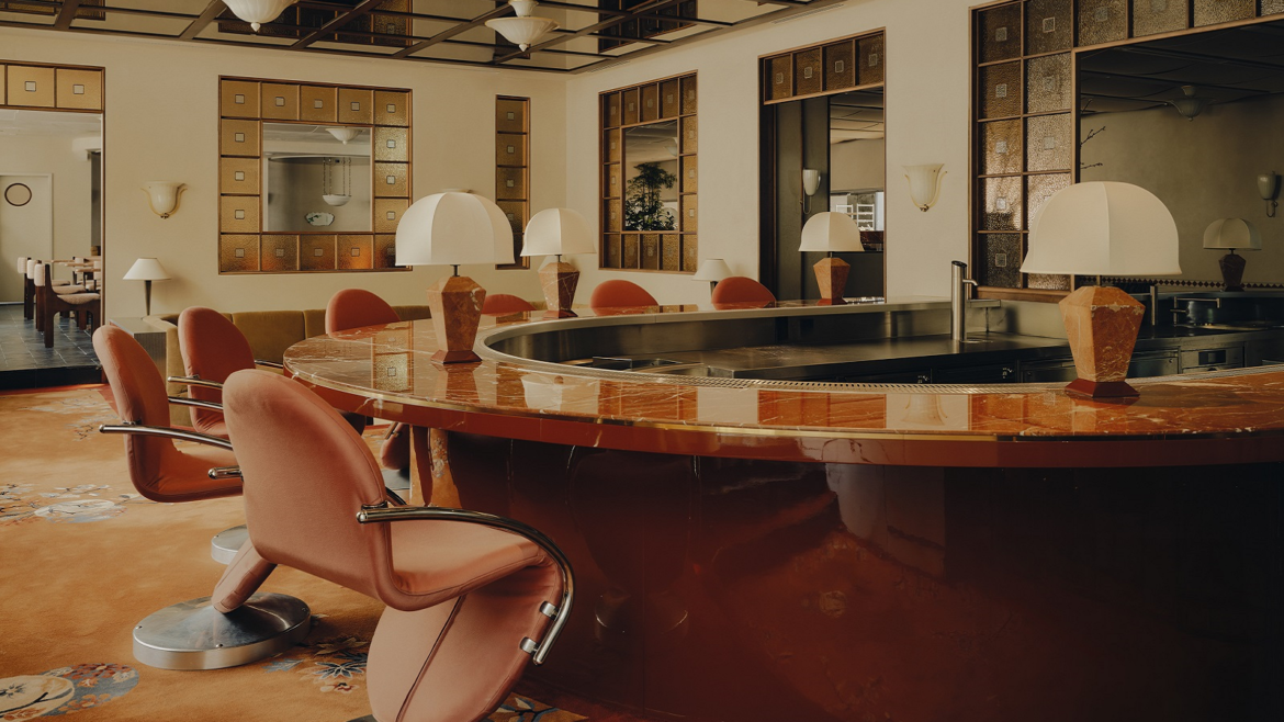 lobby bar in the Dean Muncih