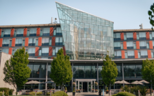 DoubleTree by Hilton Ashbourne Signing