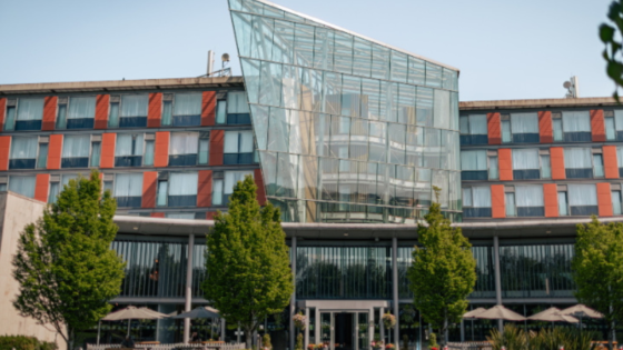 DoubleTree by Hilton Ashbourne Signing