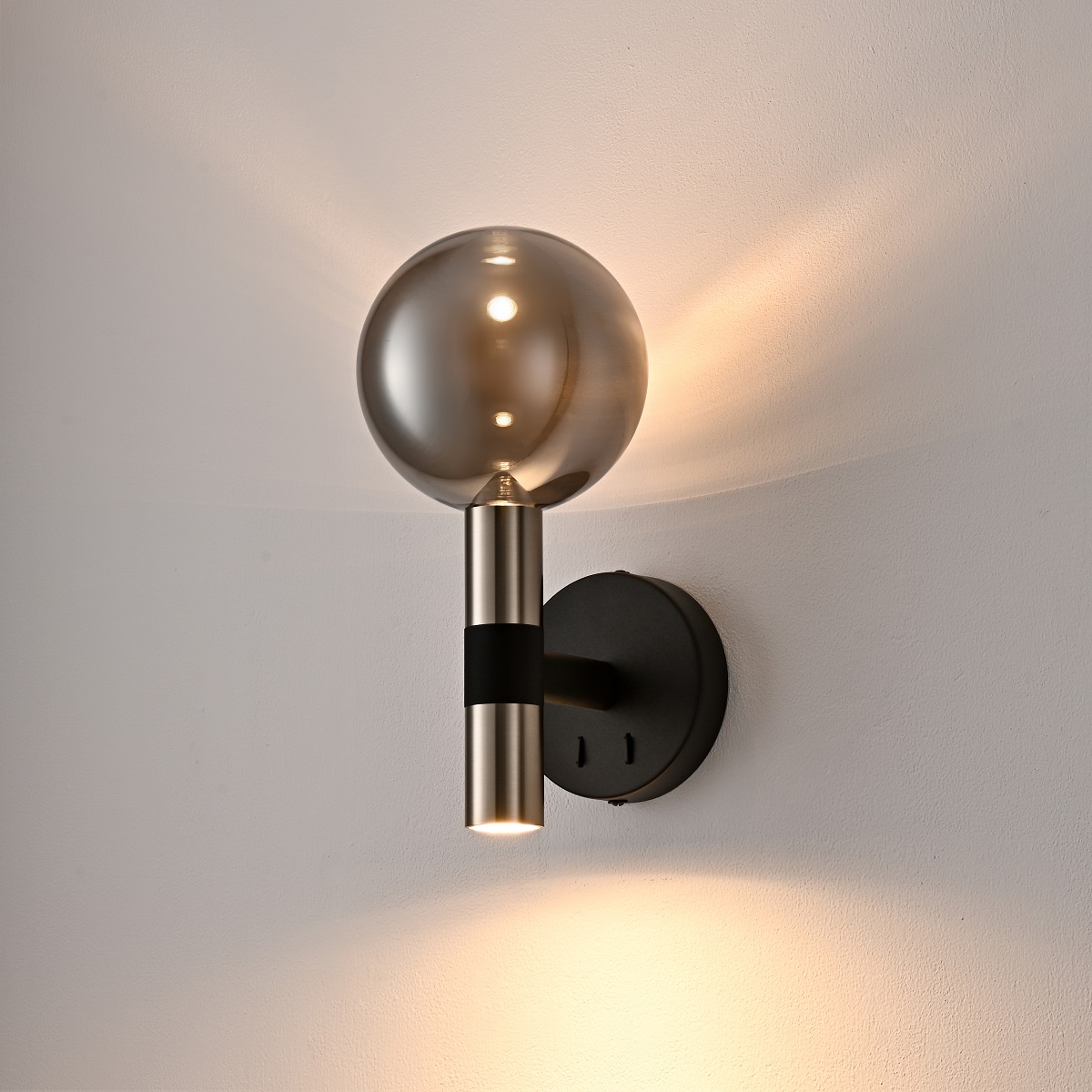 single chrome wall light