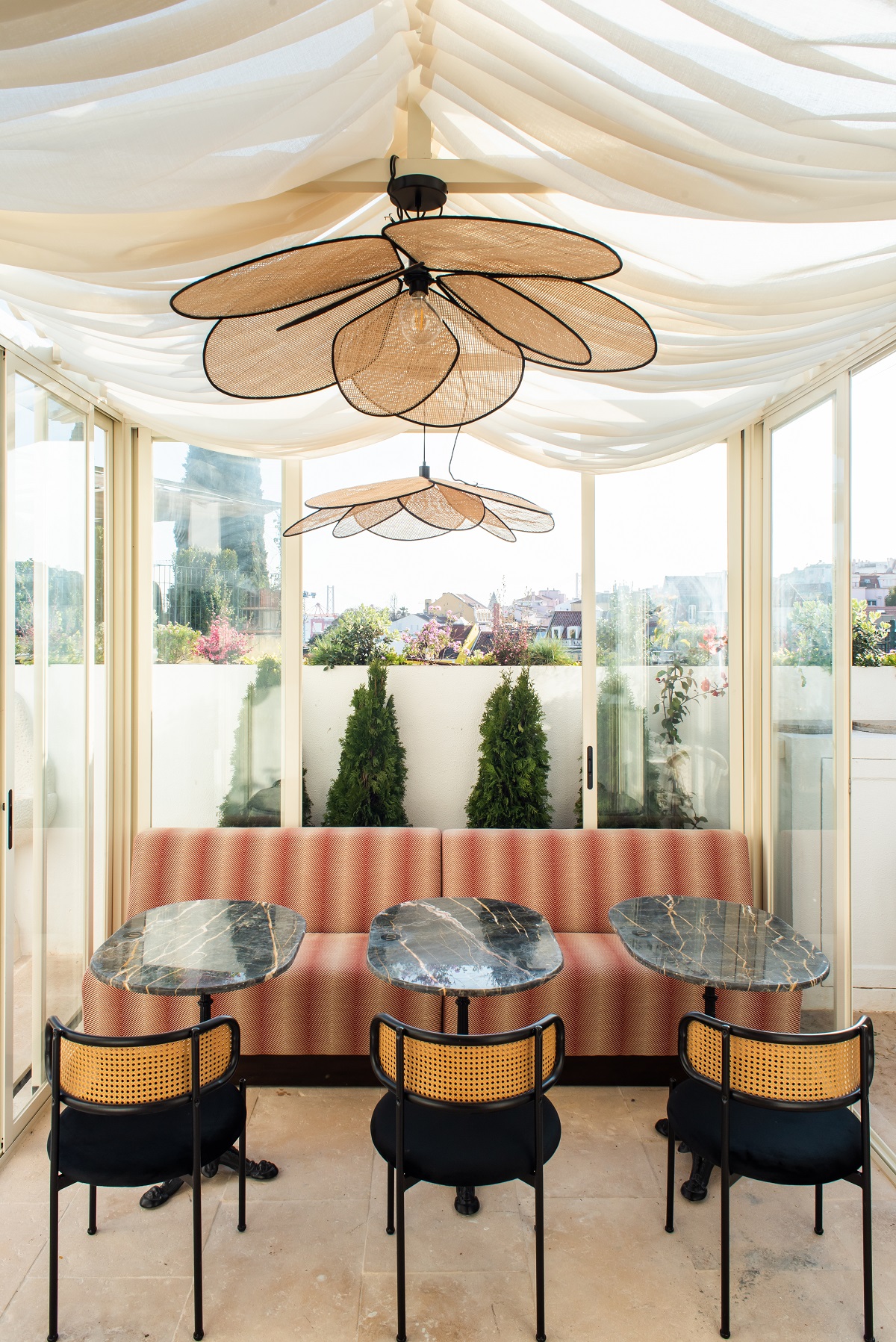 restaurant seating Villa dorothea