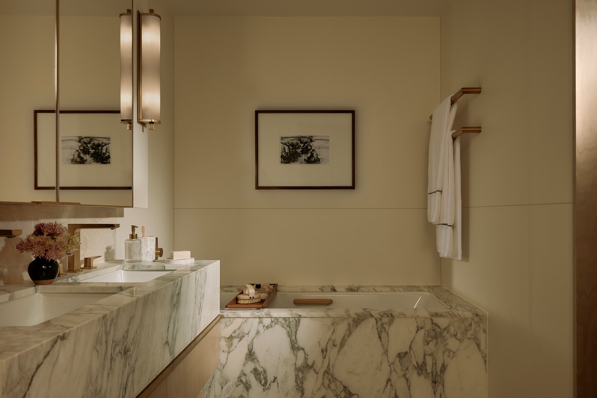 grey and white marble surfaces in Park Hyatt bathroom