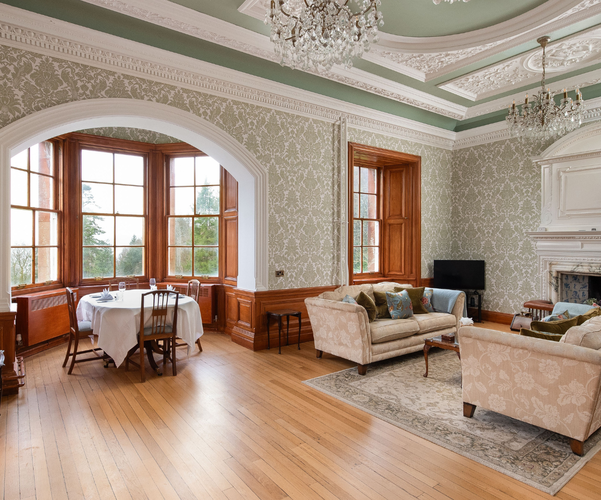 Glencoe House with Newmor Morris Collection, Sage