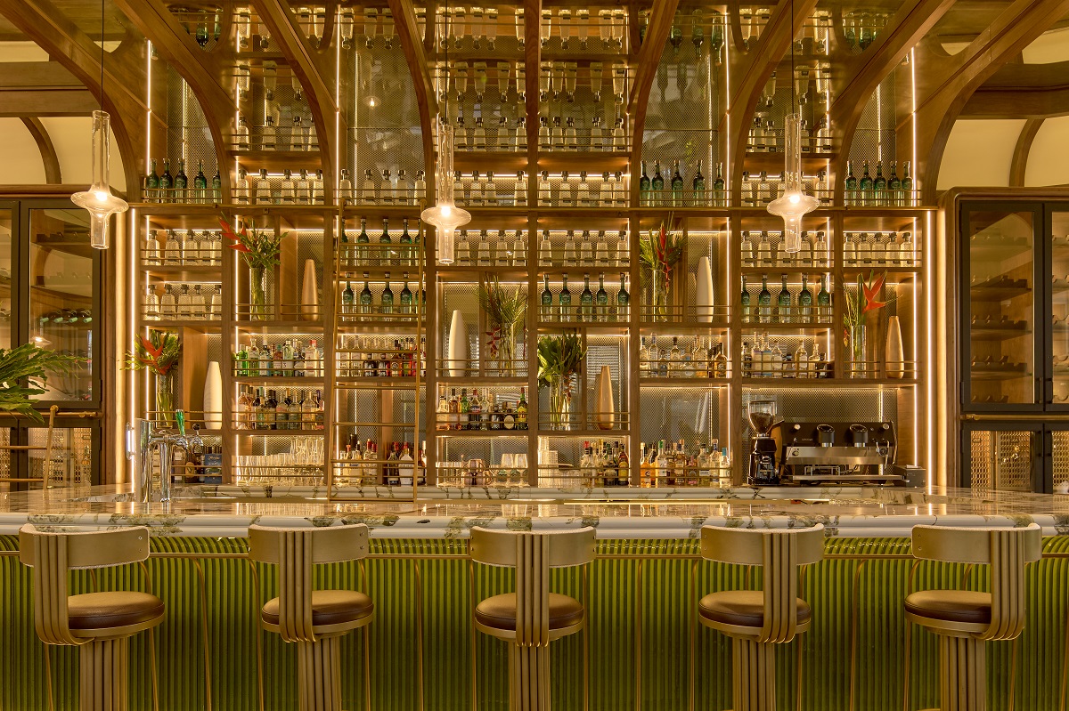 central bar