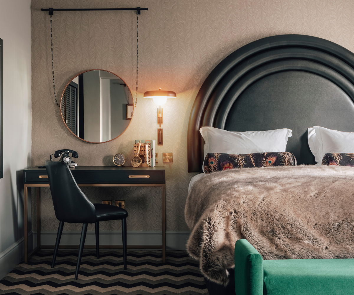 Gotham Newcastle Curtis Furniture