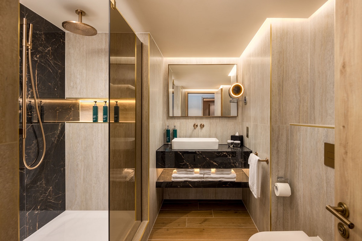 ensuite bathroom in Hilton BAnkside