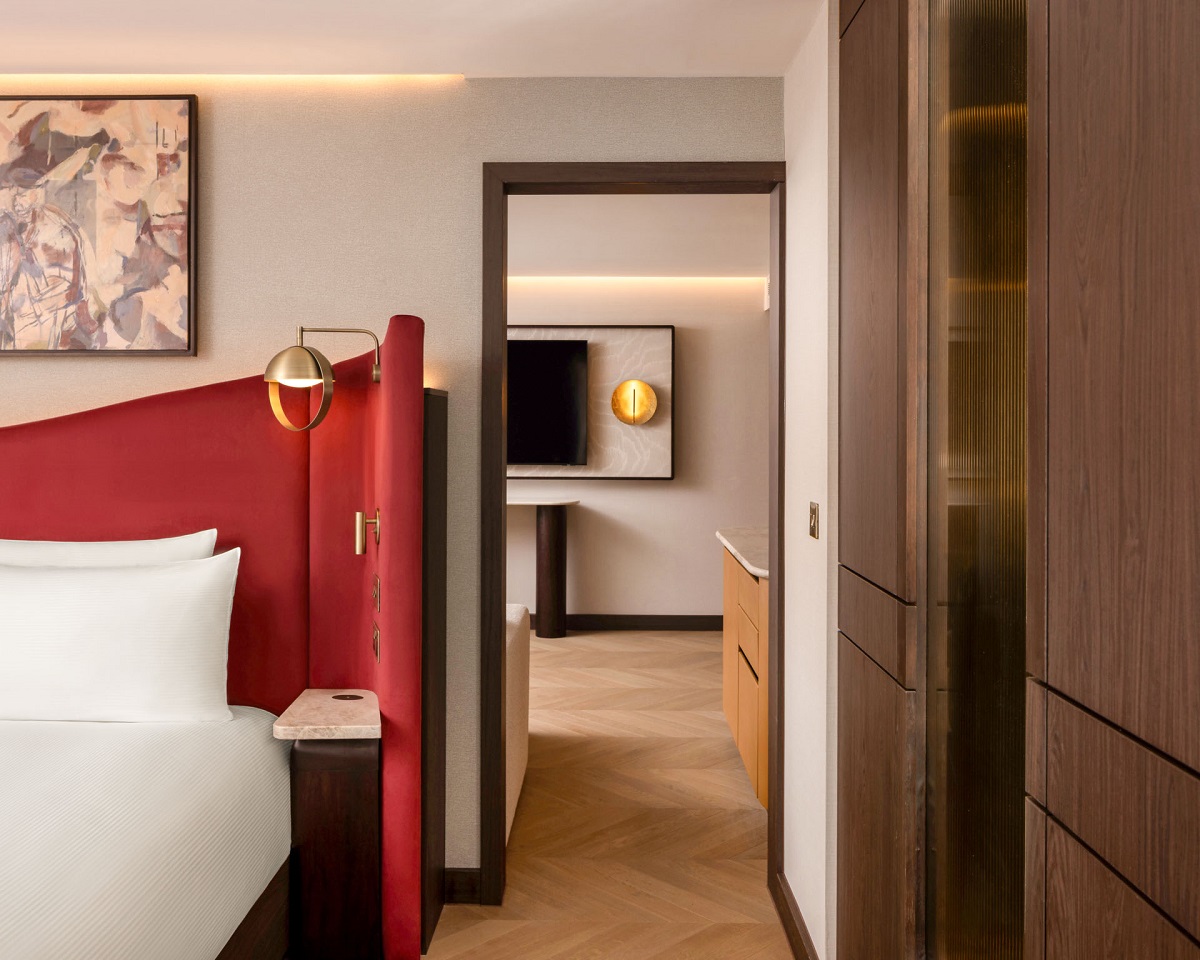 London Bankside - King Terrace Suite with view through to lounge - swaign by Spaceinvader